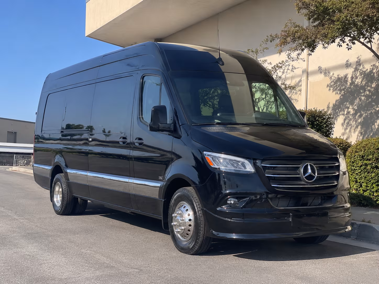 Daly City Airport Shuttle & Transportation party bus exterior
